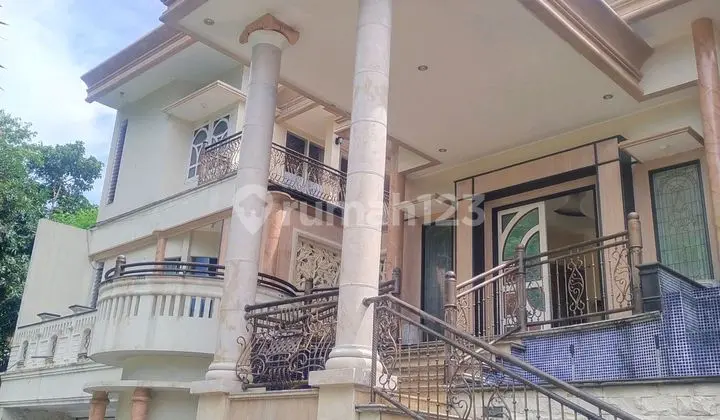 Rumah Mewah Classic Di Papandayan, Furnished, Ada Swimming Pool