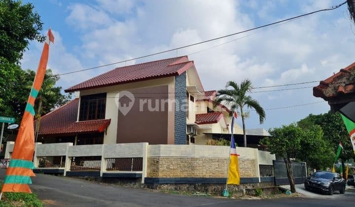 Rumah 2 Lantai di Jl. Tengger Bagus Posisi Hook Full Furnished