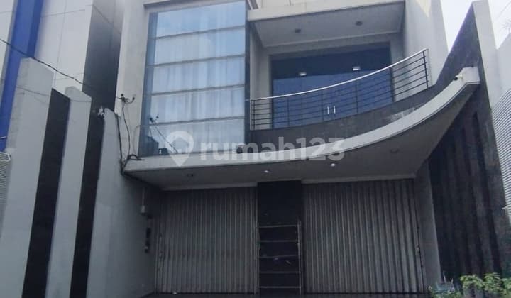 Gedung Kantor Di Siliwangi, Jalan Raya Ramai Strategis