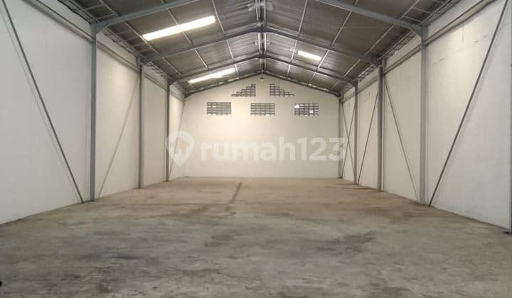 LB Warehouse 800m² in KiC Gatsu Gatot Subroto Ready-to-Use Area