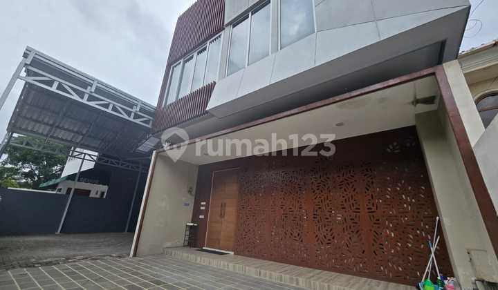 Furnished House in Candisari, Ready to Live In, With Swimming Pool