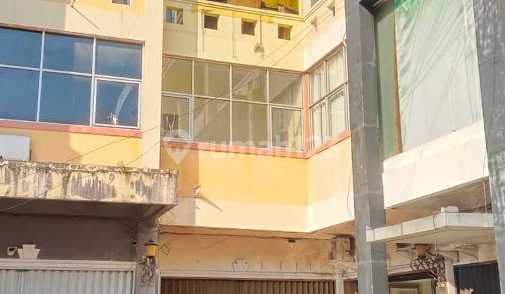 Ruko 3 Lantai di Gajahmungkur, Lokasi Strategis, Jalan Raya