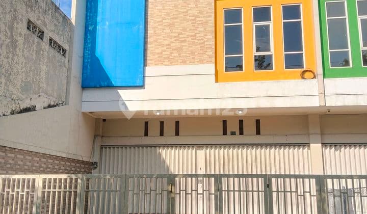 Ruko 2 Lantai, Lebar 8,5m Di Tengah Kota, Siap Pakai, 2 Unit