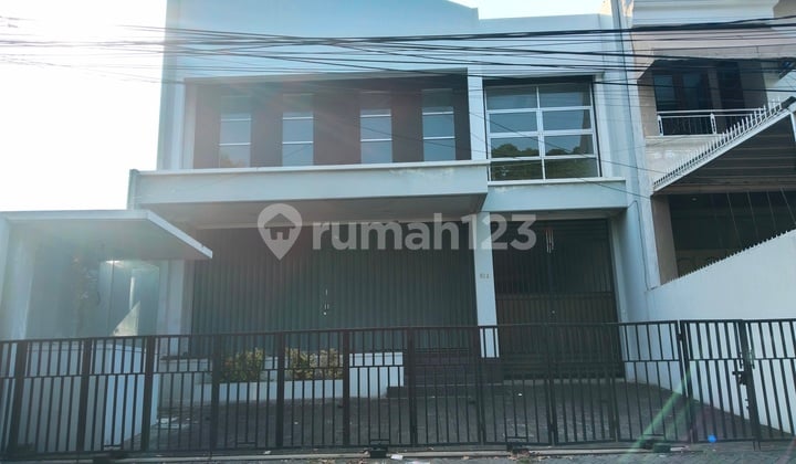 Gedung kantor di Semarang Tengah, Siap Pakai, ada Mess Staff