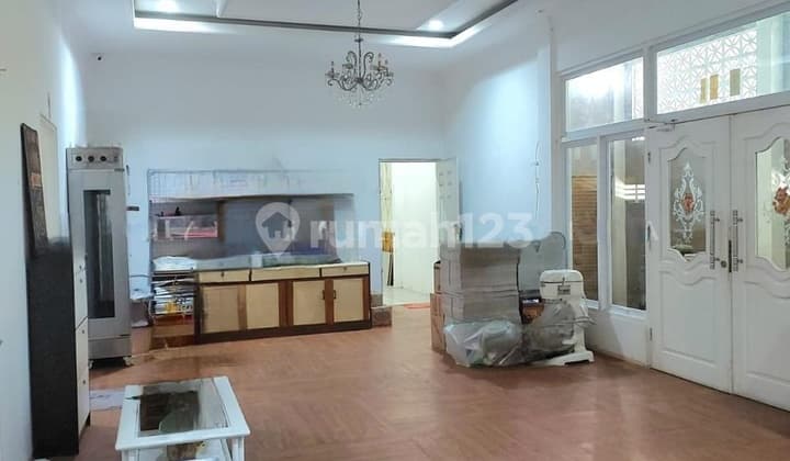 House + Shop in Pedurungan, Ready to Occupy, Strategic Main Road