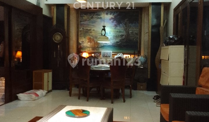 Dijual Tanah Bonus Rumah dan Usaha Laundry (Perhotelan),Running