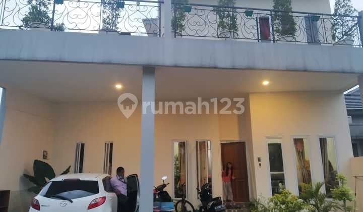 *di Jual* *rumah Tinggal* (bangunan Terawat, Rapih,bersih) Developer Hk Hatmohaji Dan Kawan + Tokyu Land Corp*bebas Banjir**sakura Regency 2* - Bojongkulur, Bogor Timur*lt : 144m2*( Lebar 8m Panjang 16 M) *lb : 156m2**sertifikat : Shm*kt : 3km: 3km Art:1