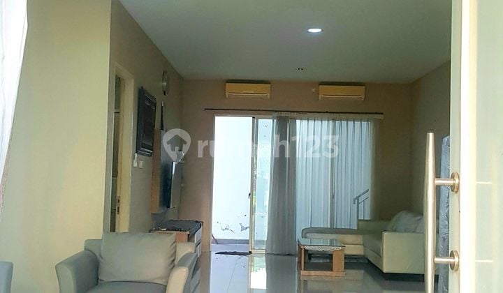 Rumah Hook Cantik - 2 Lantai