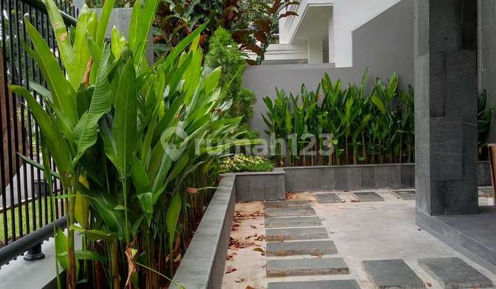 Rumah Cantik Baru Slesai Renov Bagus & Siap Huni