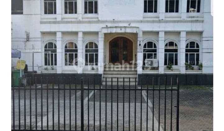 Gedung 2 Lantai - Di Area Komersil Cocok Untuk Usaha