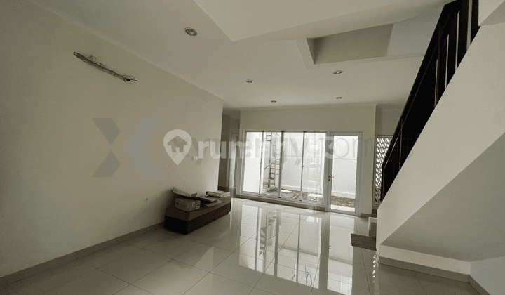 Rumah Disewakan SHM 2 Lantai di Summarecon Bandung Cluster Amanda