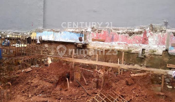 Land Area 500 M2 Beside Fatmawati Main Road - Ready to Build