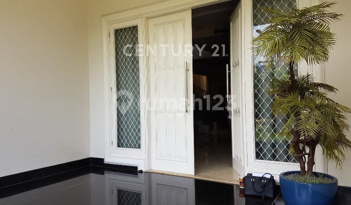 Disewakan Rumah Siap Huni di Menteng Jakarta Pusat.