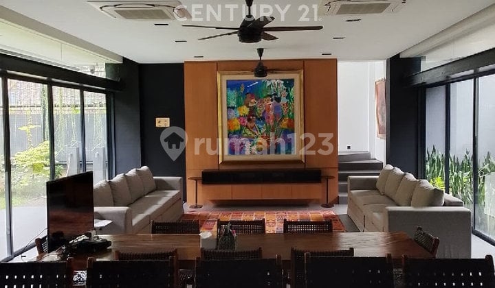 Rumah Brand New Dalam Kawasan yang Tenang di Kebayoran Baru