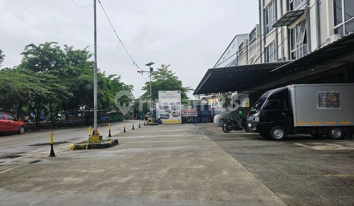 Jual Cepat Ruko Hoek.siap.huni.pinggir Jalan.dekat Sekolah Di.jakarta Barat