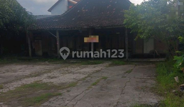 Tanah Bonus Rumah Joglo Limasan Lingkuhgan Tanah Cocok Untuk Usaha Kost Kostan