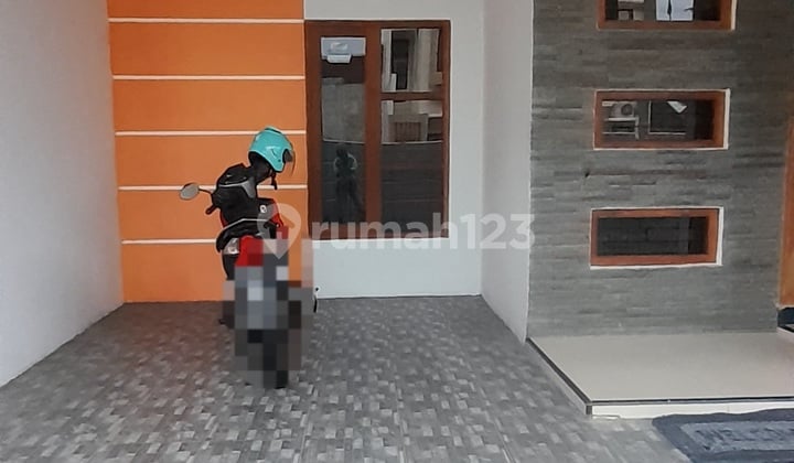 Rumah di Gentan Sukoharjo Model Minimalis 2 Lantai