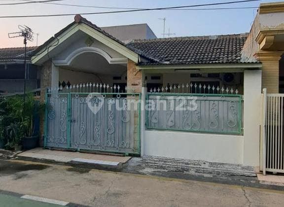 Comfortable Living on Rusa Street Jababeka, Complete Access and Prime Location