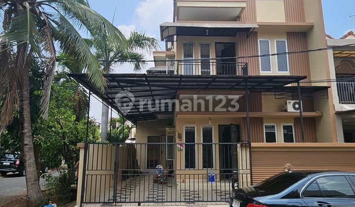 Rumah Hook 2,5 Lantai di Citra Garden 2 Ext Sudah Renovasi