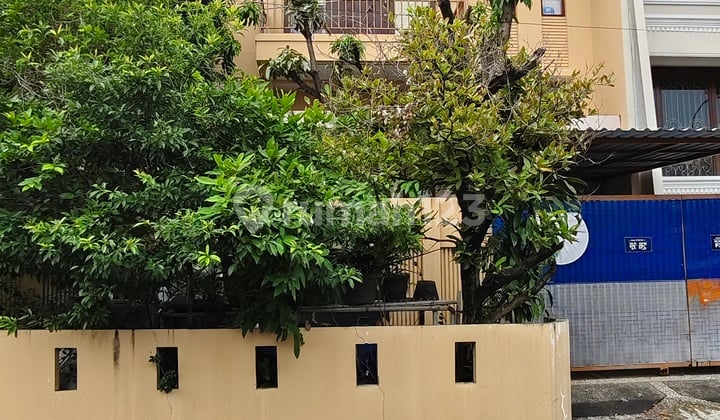 Rumah 2 Lantai di Metro Permata Dekat Jalan Tol
