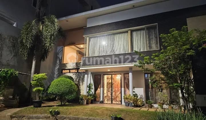 Luxurious 2-Story House in Premier Mansion Bandengan