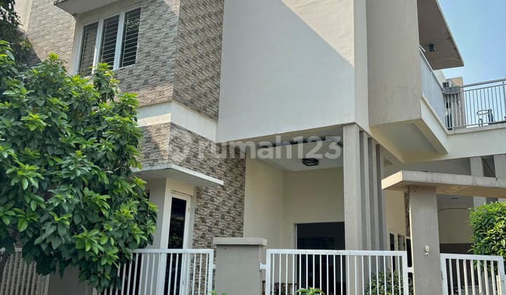 Rumah Hook Siap Huni Lokasi Strategis dekat Bintaro Jaya @Pondok Aren