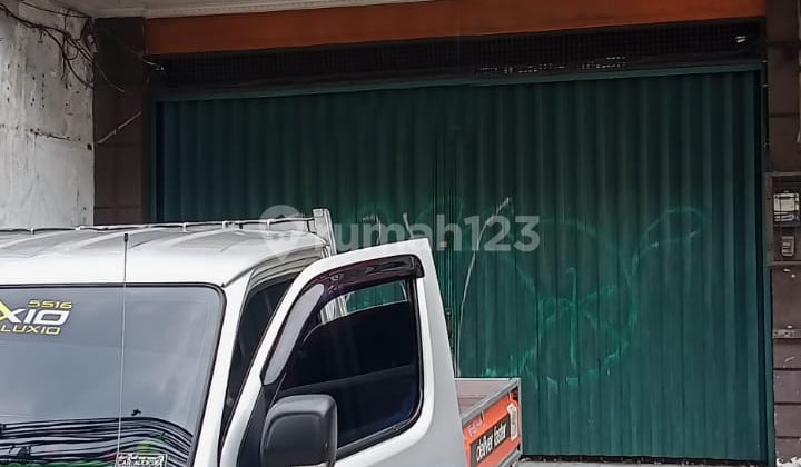 Ruko Siap Pakai Lokasi Pinggir Jalan Raya dan Ramai @RS Fatmawati