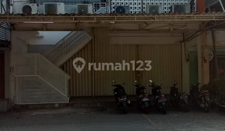 Ruko Gandeng Siap Pakai dan Strategis Pinggir Jalan @Graha Raya