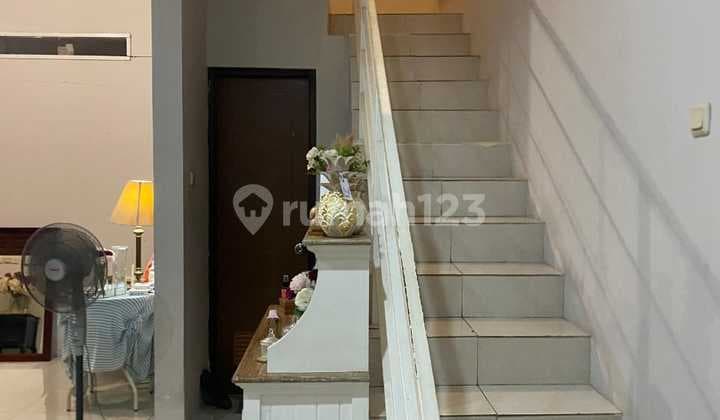 Rumah 2 Lantai Siap Huni dengan Hunian Nyaman dan Asri @Ciputat Timur