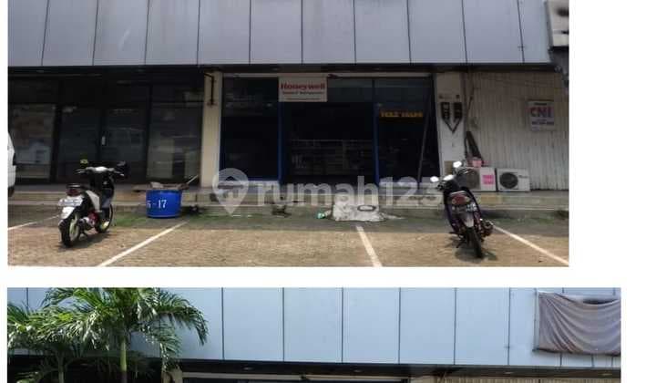 Ruko 3 Lantai Siap Pakai dan Lokasi Strategis Di Ciputat