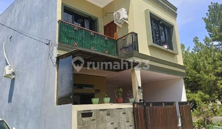 2-Storey House for Sale in Ciputat, Modern, Comfortable & Strategic
