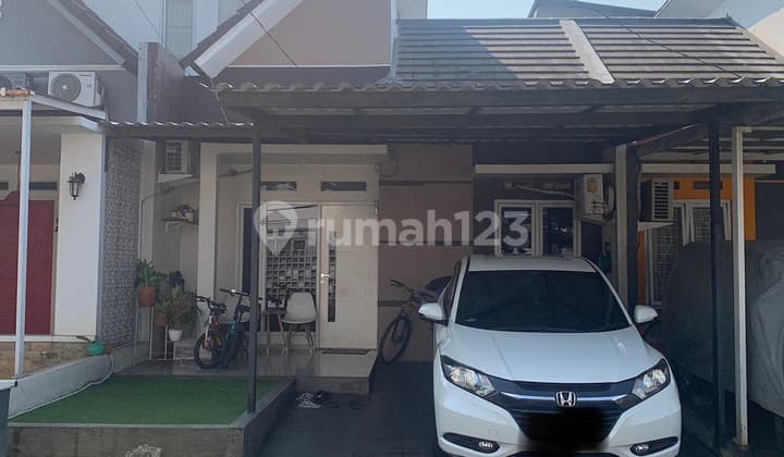Rumah Minimalis Modern Siap Huni di dalam cluster one gate bebas banjir di Pondok Aren.