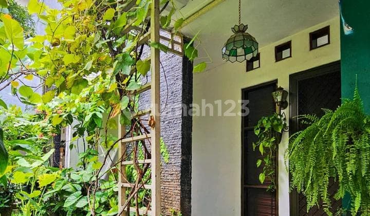 Rumah Bagus Furnished SHM Sektor 9-Bintaro, Tangerang Selatan