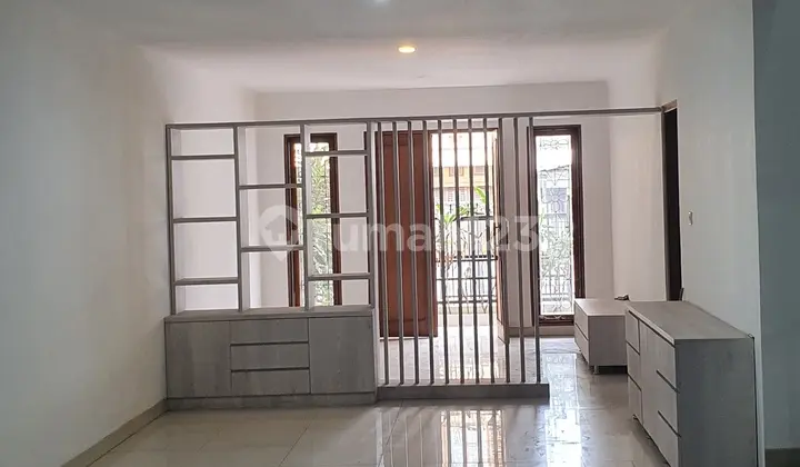 Ready-to-Live Minimalist New House Semi-Furnished In BKR Wing. Twin.