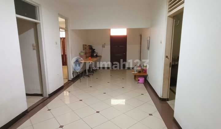 Dijual Rumah Siap Huni Lokasi Strategis dan Tenang di Patal Senayan, Jakarta Selatan