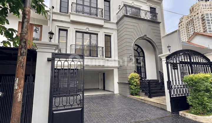 Kebayoran Baru Brand New 4 Floors with Elevator Prime Location Near Pakubuwono Apartment, Kebayoran Baru, South Jakarta