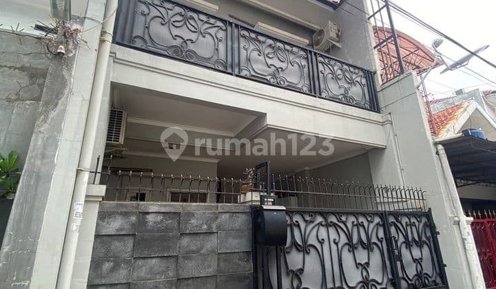 Beautiful and Move-in Ready House @Tebet
