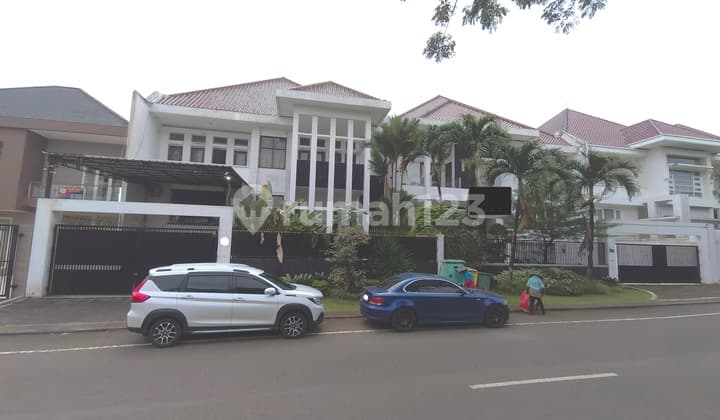 Dijual Rumah Gandeng Eksklusif di Boulevard Kota Wisata Lokasi Prime