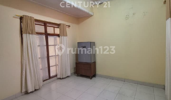 Minimalist House, Good and Ready to Occupy in Arcamanik Area