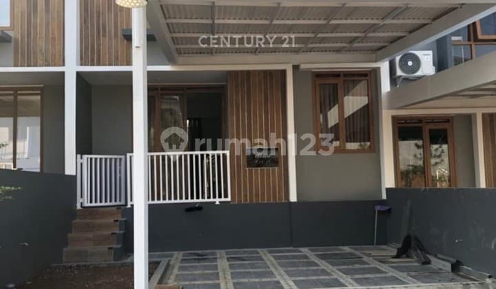 Rumah Asri Terawat di Bali Garden Bandung