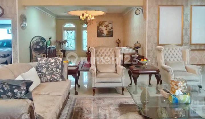 Rumah Siap Huni Kawasan Elite, di Daerah Kebayoran Baru