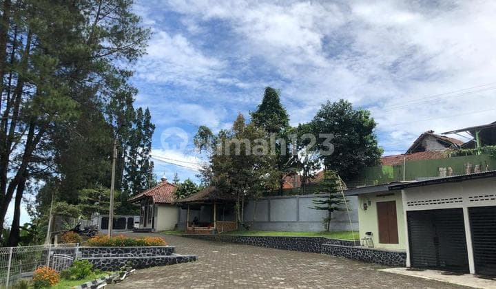 Villa Eksklusif di Cisaat, Sukabumi