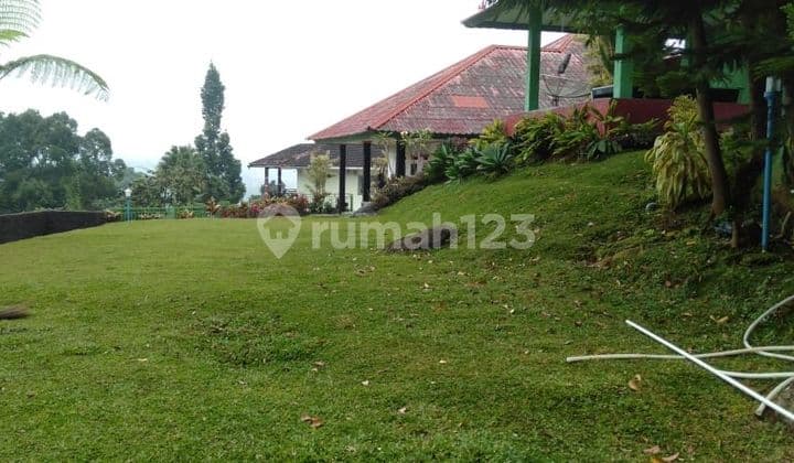 Di jual vila cisarua puncak
