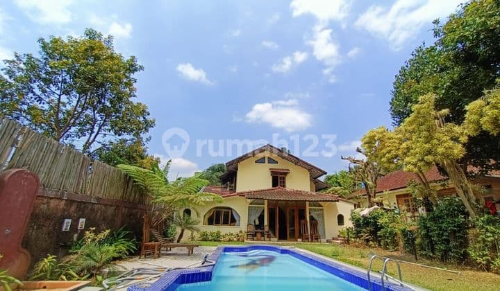 Di jual vila citeko cisarua puncak