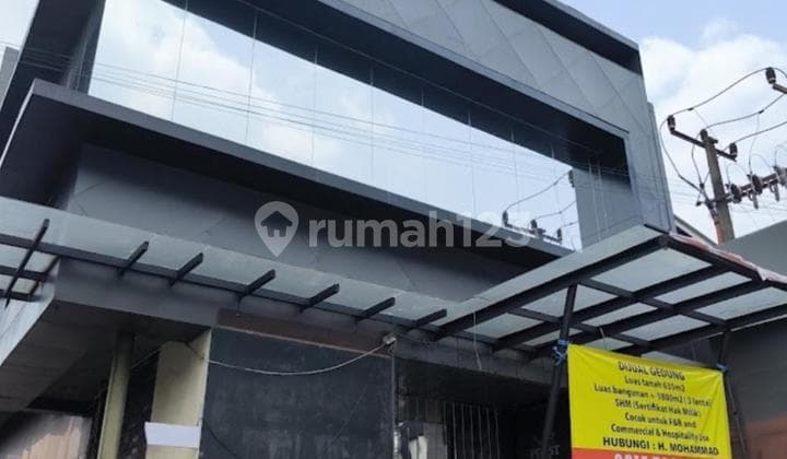 Ruang Usaha Bagus Luas Bangunan 1500 M2 di Kemang, Jakarta Selatan