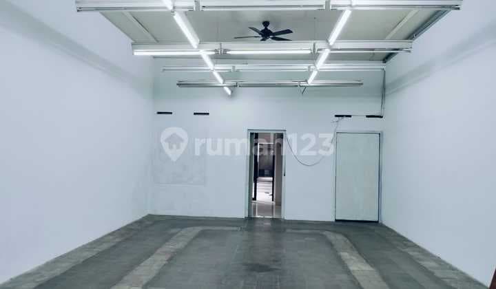 Ruang Usaha Mainroad Strategis di Ahmad Yani Bandung