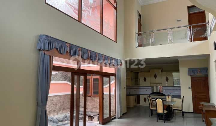 Rumah Nyaman 2 Lantai Siap Huni di Istana Regency