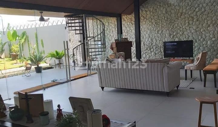 Luxury House with Eternal Lake View in Kota Baru Parahyangan