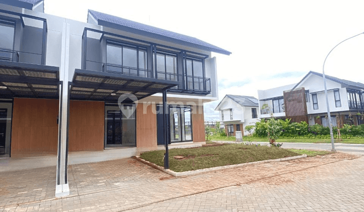 Two-Storey House, Hoek Tatar Tarubhawana, Kota Baru Parahyangan