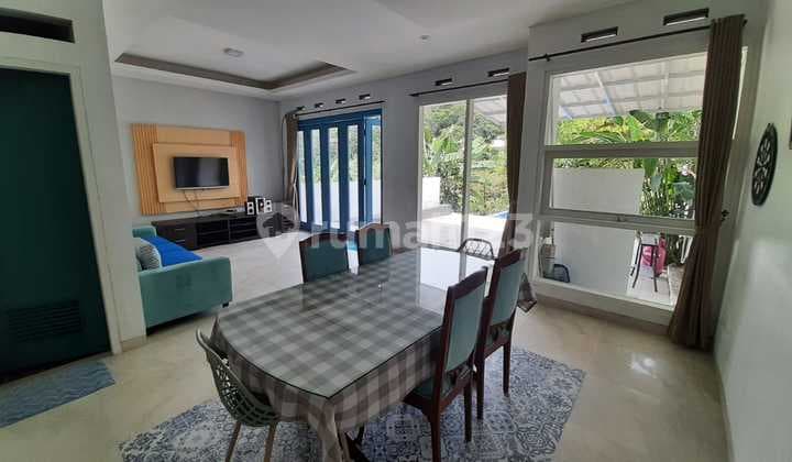 Villa Furnished 3 Lantai di Resor Dago Pakar Bandung